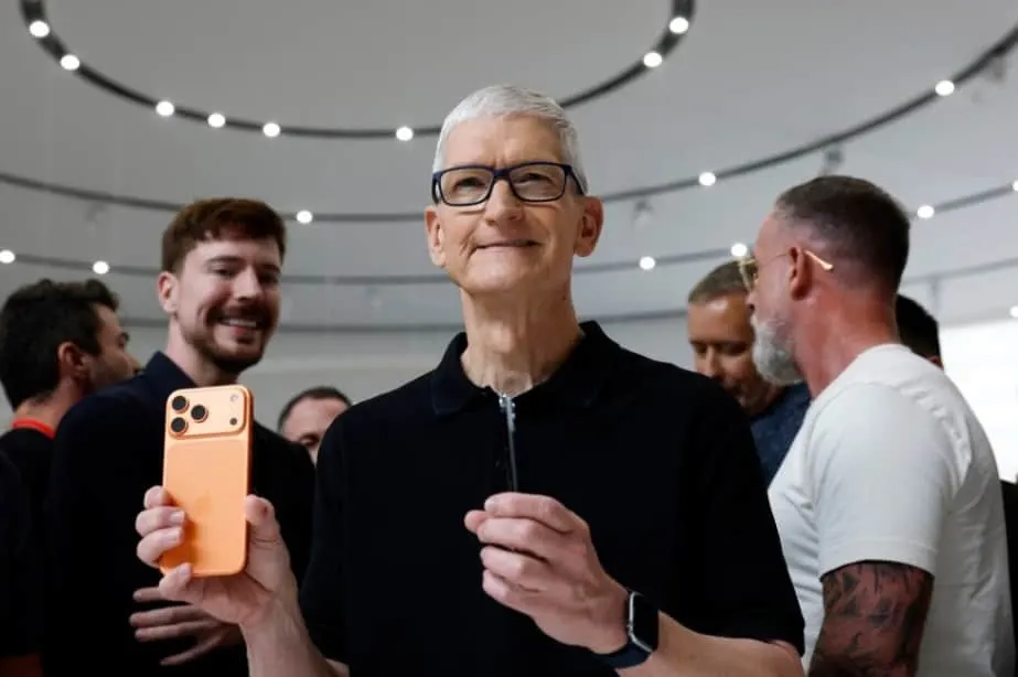 Tim Cook Apple CEO